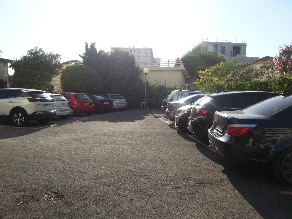Apartament Le Palais Du Tropique Juan-les-Pins Zewnętrze zdjęcie